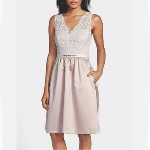 New After Six Lace and Satin Cocktail Bridesmaid Dress Cameo Oatmeal Pink Sz 18